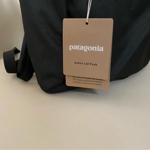 New with Tag Patagonia black lightweight backpack 🎒size 28L - Picture 5 of 9